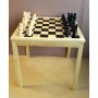 Schachtisch mit Schachfiguren aus Holz, II. Wahl